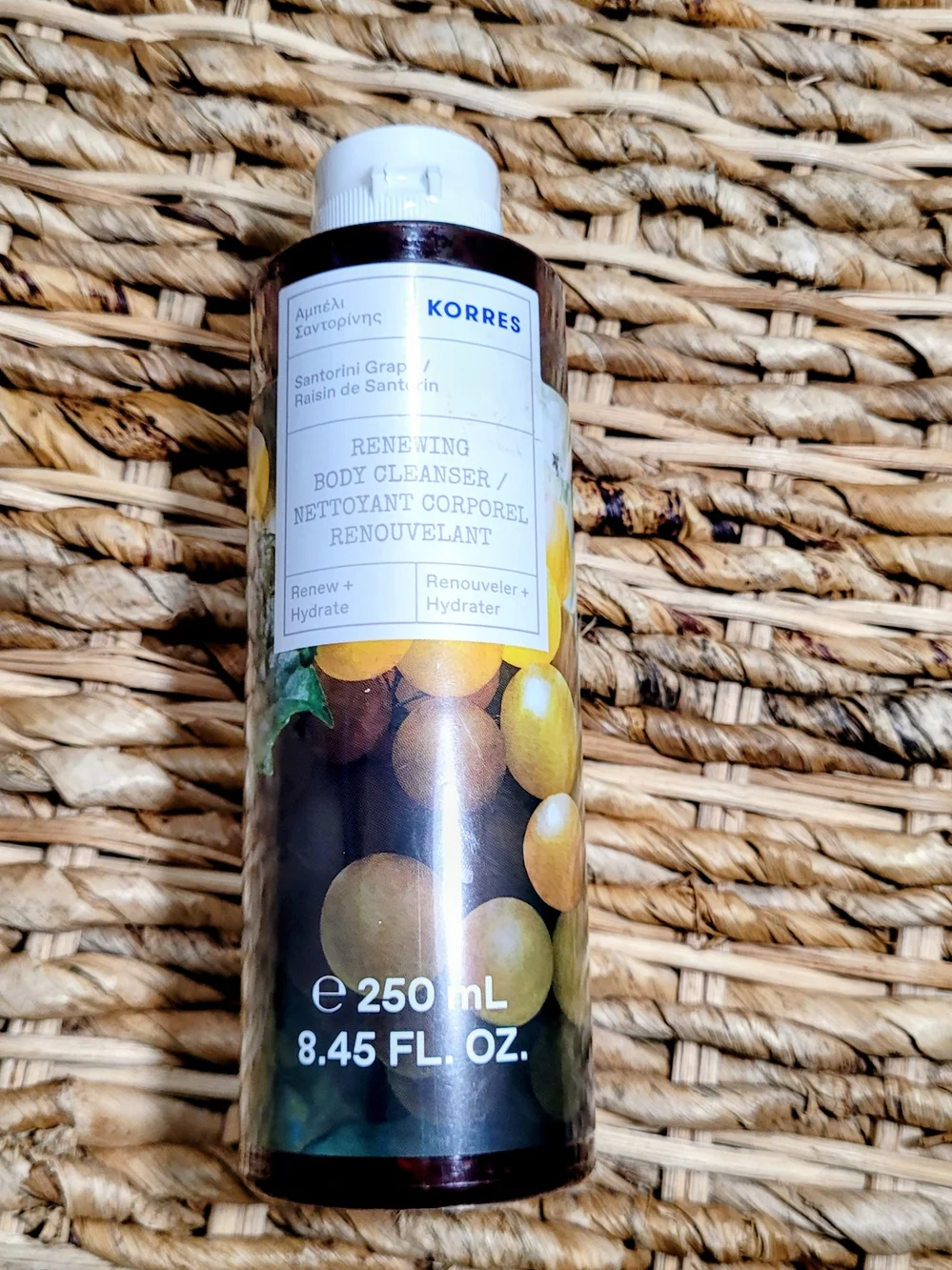Korres Santorini Grape Renewing Body Cleanser 250 mL / 8.45 fl oz